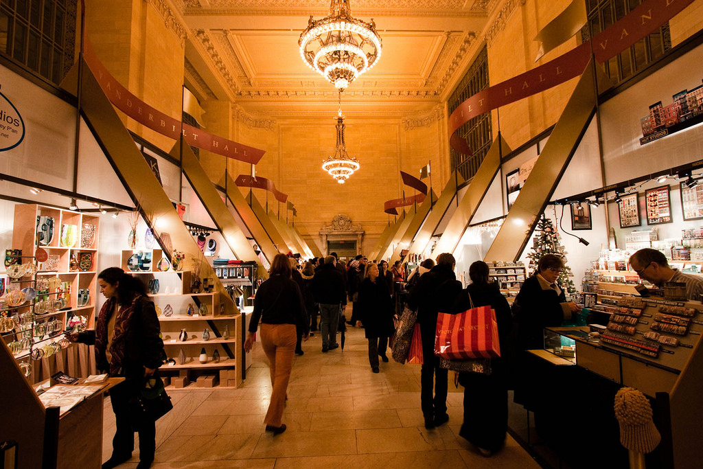 4 Joyful Holiday Marketing Ideas Every Small Business Should Use